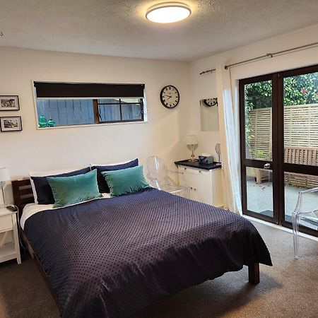 Studio 9 On Lakewood Wellington Bagian luar foto