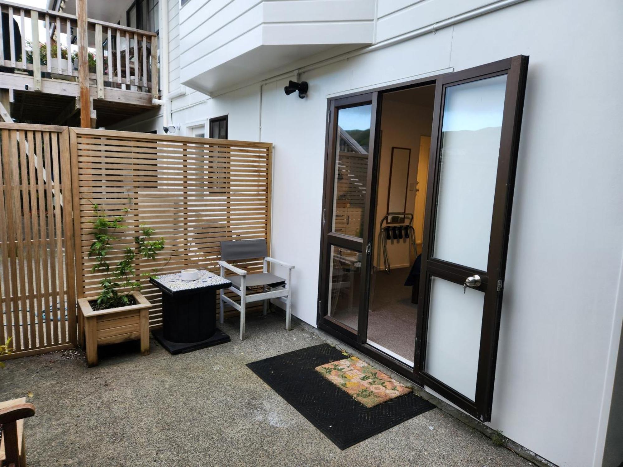 Studio 9 On Lakewood Wellington Bagian luar foto